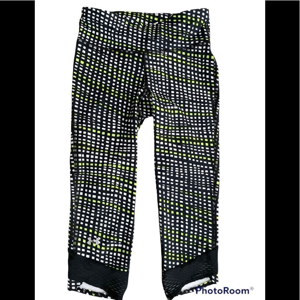 Under Armour patterned crop leggings, size XS